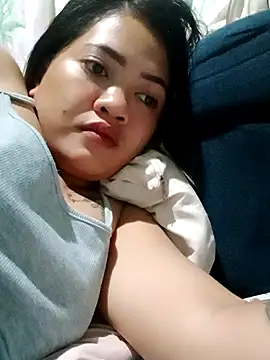 Snapshot of amariaxxx388 chatting on 02/06/25, 12:48 amariaxxx388 online show from 02/06/25, 12:48