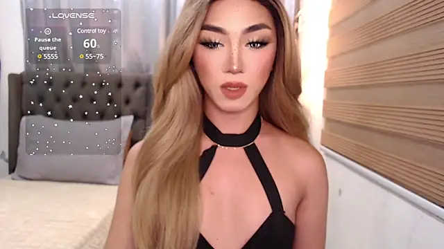 Snapshot of Local_Hoelyx chatting on 01/04/25, 10:16 Local Hoelyx online show from 01/04/25, 10:16