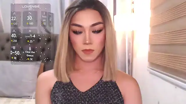 Snapshot of Local_Hoelyx chatting on 01/09/25, 02:40 Local Hoelyx online show from 01/09/25, 02:40