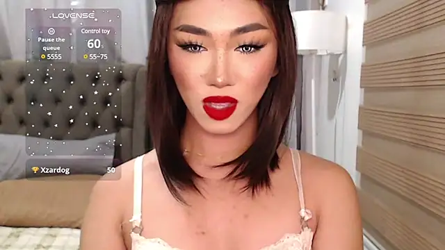 Snapshot of Local_Hoelyx chatting on 01/14/25, 03:15 Local Hoelyx online show from 01/14/25, 03:15