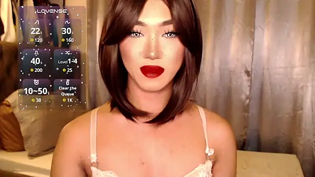 Snapshot of Local_Hoelyx chatting on 01/17/25, 06:44 Local Hoelyx online show from 01/17/25, 06:44