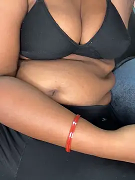 Snapshot of falooda288 chatting on 11/07/25, 01:55 falooda288 online show from 11/07/25, 01:55