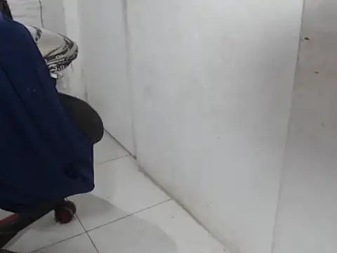 Snapshot of alexam_gal@xh chatting on 04/07/26, 11:15 alexam galxh online show from 04/07/26, 11:15