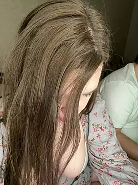 Snapshot of HellMoor chatting on 03/10/25, 10:34 HellMoor online show from 03/10/25, 10:34