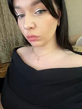 Snapshot of HellMoor chatting on 11/17/25, 09:48 HellMoor online show from 11/17/25, 09:48