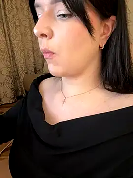 Snapshot of HellMoor chatting on 11/28/25, 11:18 HellMoor online show from 11/28/25, 11:18