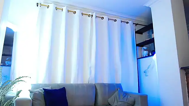 Snapshot of BarbaraSophia chatting on 12/16/24, 12:04 BarbaraSophia online show from 12/16/24, 12:04