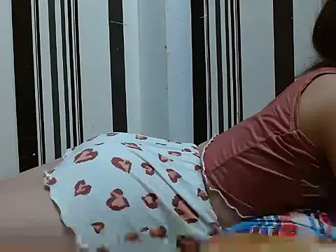 Snapshot of angel_pussie chatting on 10/09/25, 12:25 angel pussie online show from 10/09/25, 12:25