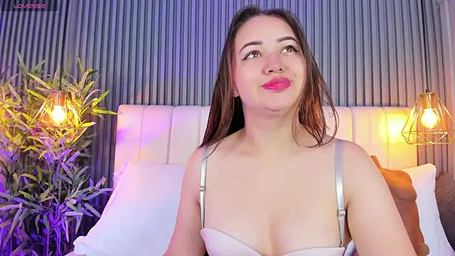 AnaisClark online show from 10/02/25, 11:28