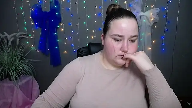 XX Daniella XX online show from 12/04/25, 07:28