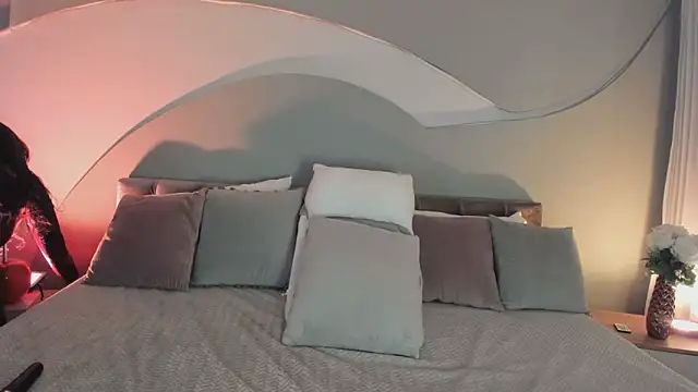 Nicolle W online show from 11/27/25, 11:34