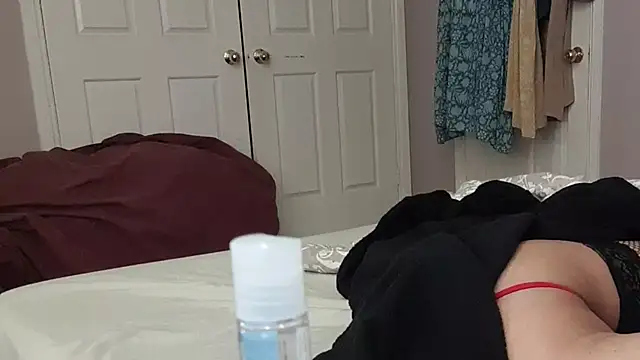 AmateurGuy23 online show from 10/10/25, 06:07