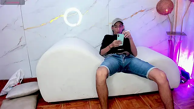 Snapshot of SecretsParty chatting on 04/14/26, 02:34 SecretsParty online show from 04/14/26, 02:34