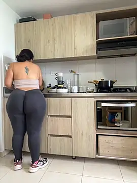 Snapshot of susy_angel chatting on 12/13/25, 08:36 susy angel online show from 12/13/25, 08:36