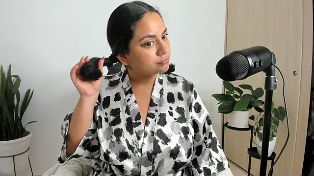 susy angel online show from 01/12/26, 01:33