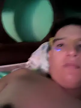 Snapshot of Byronp07 chatting on 12/21/25, 04:14 Byronp07 online show from 12/21/25, 04:14