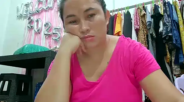 Snapshot of LalaiAsian chatting on 01/05/25, 07:17 LalaiAsian online show from 01/05/25, 07:17