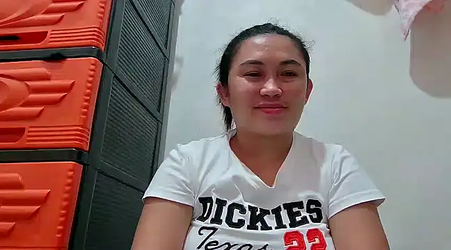 Snapshot of LalaiAsian chatting on 03/02/25, 07:02 LalaiAsian online show from 03/02/25, 07:02