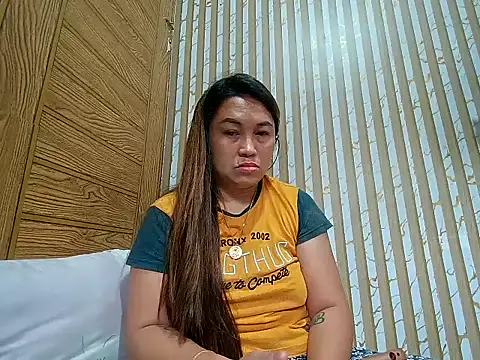 LalaiAsian online show from 12/19/25, 01:01