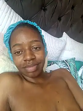 Snapshot of Sexynaughty_Gal chatting on 12/16/24, 10:40 Sexynaughty Gal online show from 12/16/24, 10:40