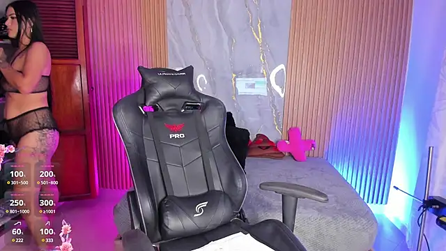 Snapshot of karol_green_ chatting on 02/26/25, 11:48 karol green  online show from 02/26/25, 11:48