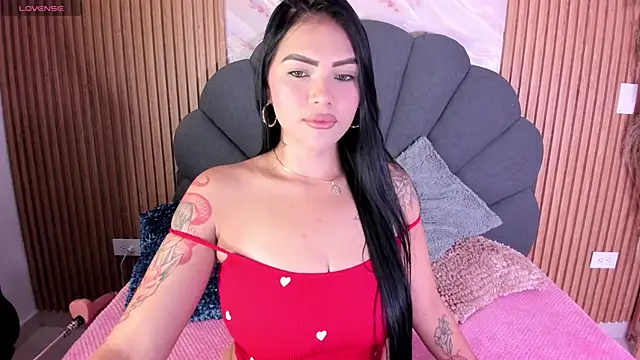 Snapshot of karol_green_ chatting on 09/27/25, 02:38 karol green  online show from 09/27/25, 02:38