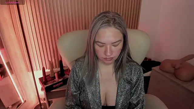 MarianL0ve online show from 03/02/25, 10:45