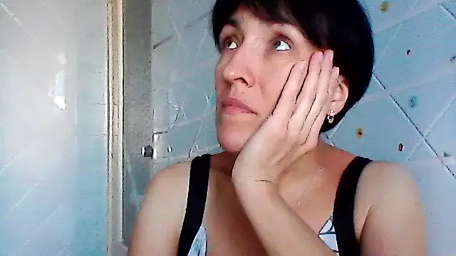 SunnyAmorre online show from 09/11/25, 09:31