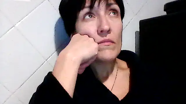 SunnyAmorre online show from 09/30/25, 09:42