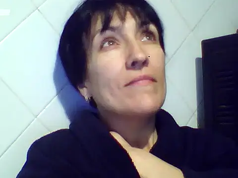 SunnyAmorre online show from 10/20/25, 09:04