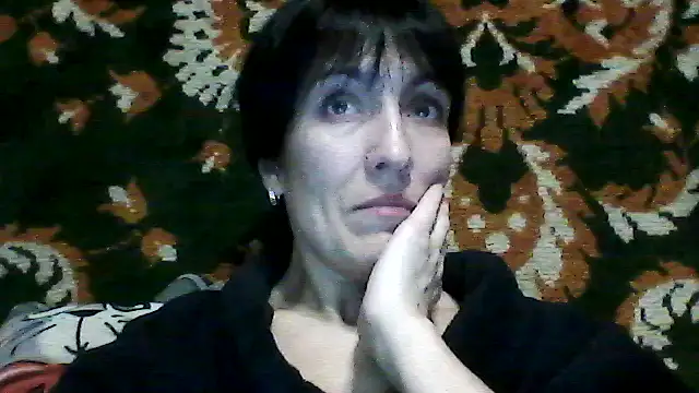 SunnyAmorre online show from 10/28/25, 11:07