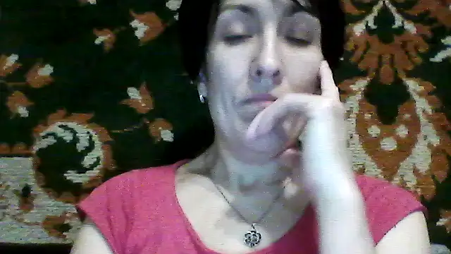 SunnyAmorre online show from 11/06/25, 09:37