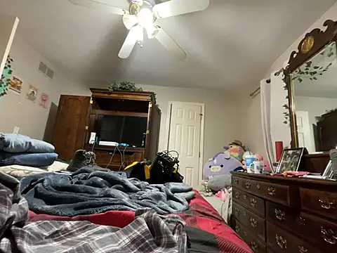 Snapshot of jck1m0t chatting on 12/13/24, 11:13 jck1m0t online show from 12/13/24, 11:13