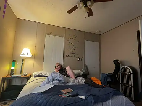 Snapshot of jck1m0t chatting on 12/21/24, 04:25 jck1m0t online show from 12/21/24, 04:25