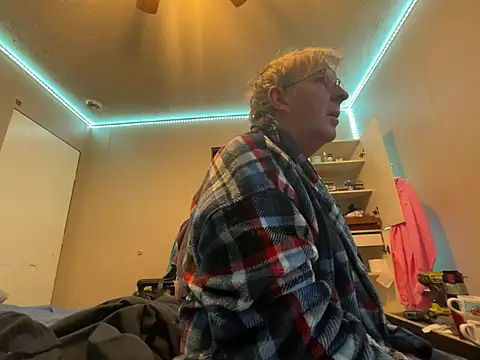 Snapshot of jck1m0t chatting on 01/04/25, 05:27 jck1m0t online show from 01/04/25, 05:27