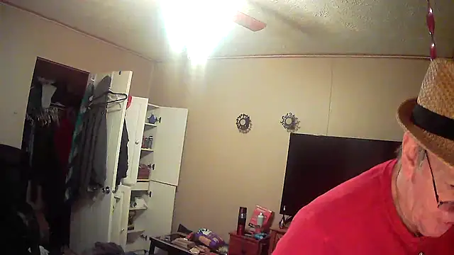 Snapshot of jck1m0t chatting on 01/20/25, 12:46 jck1m0t online show from 01/20/25, 12:46