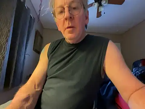 Snapshot of jck1m0t chatting on 02/05/25, 08:43 jck1m0t online show from 02/05/25, 08:43