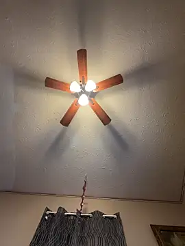 Snapshot of jck1m0t chatting on 02/06/25, 01:27 jck1m0t online show from 02/06/25, 01:27