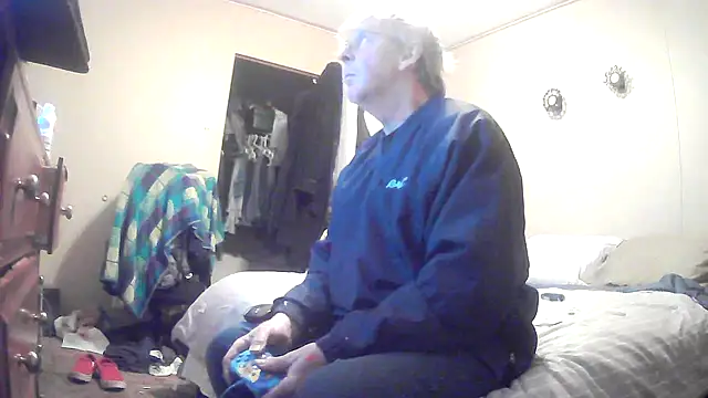 Snapshot of jck1m0t chatting on 02/06/25, 11:04 jck1m0t online show from 02/06/25, 11:04