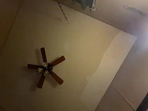 Snapshot of jck1m0t chatting on 02/13/25, 07:03 jck1m0t online show from 02/13/25, 07:03