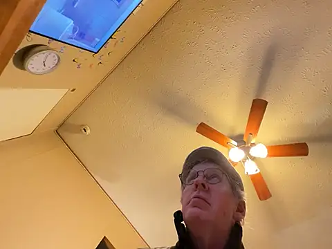 Snapshot of jck1m0t chatting on 02/19/25, 06:44 jck1m0t online show from 02/19/25, 06:44