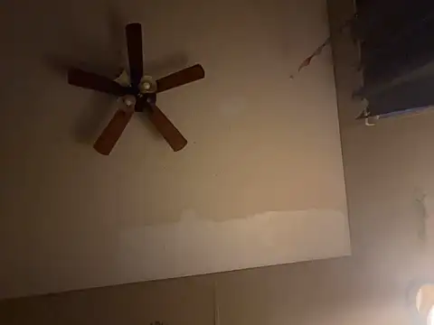 Snapshot of jck1m0t chatting on 03/04/25, 11:43 jck1m0t online show from 03/04/25, 11:43