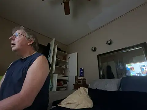 Snapshot of jck1m0t chatting on 03/15/25, 08:21 jck1m0t online show from 03/15/25, 08:21