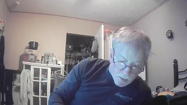 Snapshot of jck1m0t chatting on 10/20/25, 11:49 jck1m0t online show from 10/20/25, 11:49