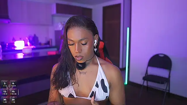 AmberRaus online show from 10/02/25, 04:08