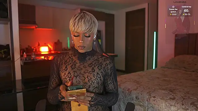 AmberRaus online show from 11/01/25, 02:13