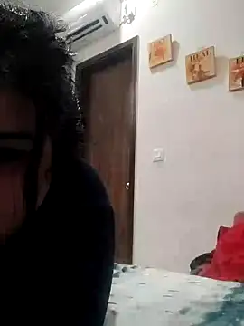 Snapshot of Srishtijain51 chatting on 01/05/25, 06:13 Srishtijain51 online show from 01/05/25, 06:13