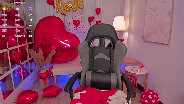 LeahJones  online show from 02/14/26, 03:53