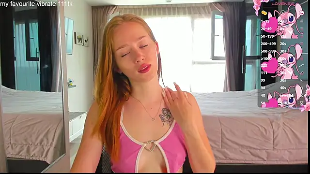 Hot Mia  online show from 09/25/25, 04:27