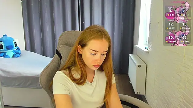 Hot Mia  online show from 06/15/26, 09:22